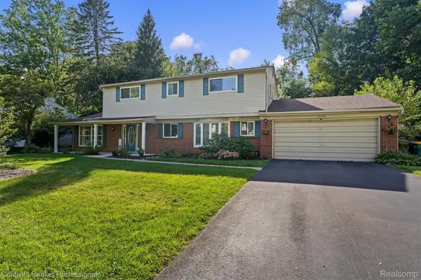 26163 Westmeath Street, FarmingtonHills, MI 48334