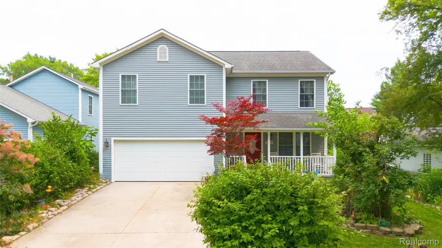 39846 Erie Street, Harrison, MI 48045 - #2