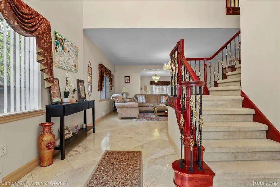 6326 Whitefield Street, Dearborn Heights, MI 48127 - #3