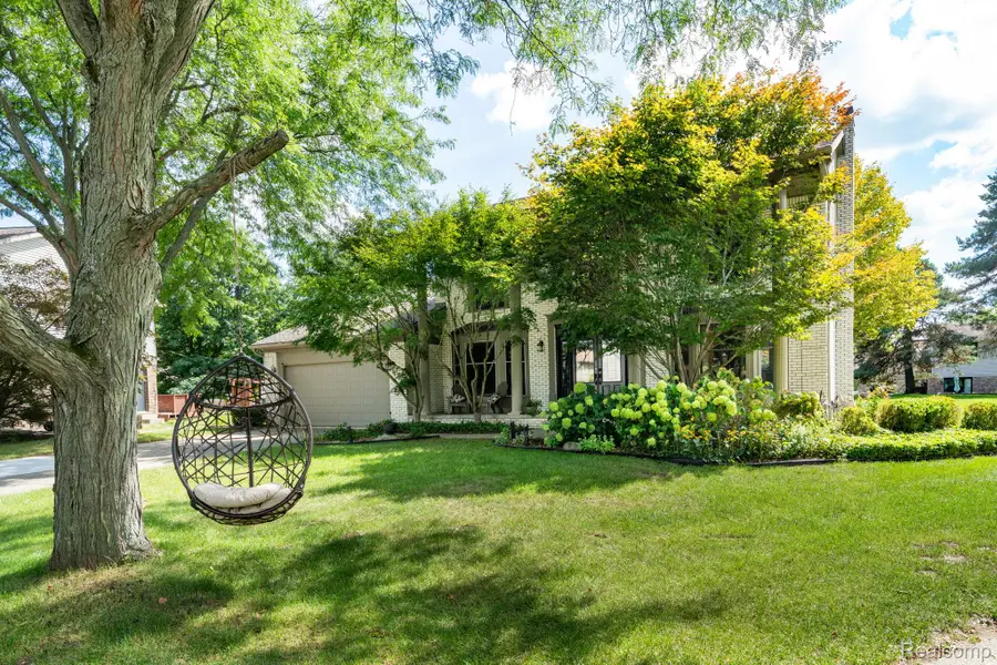 6253 Fairbrook Court, West Bloomfield, MI 48322 - #3