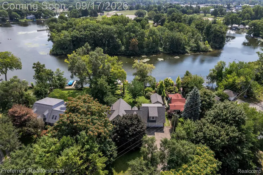 47 Peggy Avenue, Pontiac, MI 48341 - #2