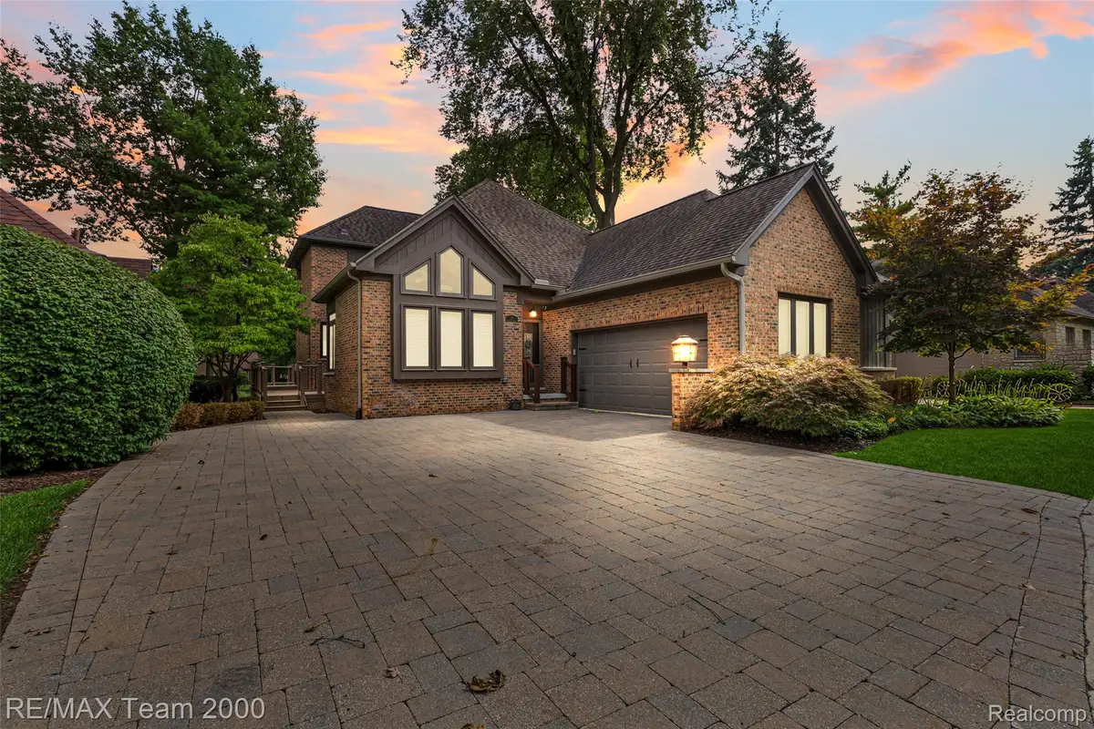 6 Pembroke Court, Dearborn, MI 48126 - #1