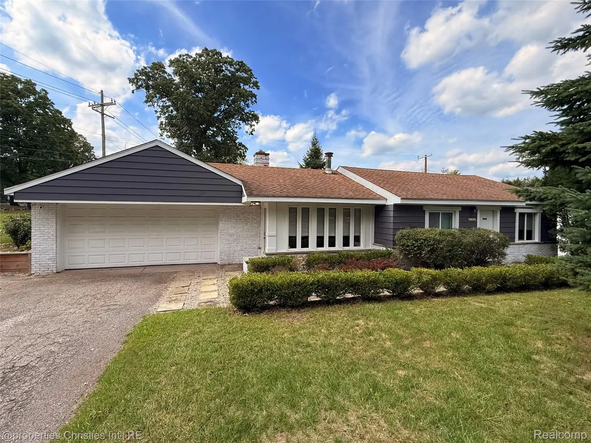 4166 Middledale Avenue, West Bloomfield, MI 48323 - #1