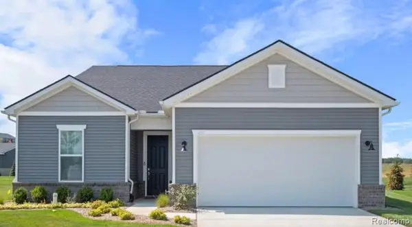 2095 Marigold Way, Milford, MI 48381