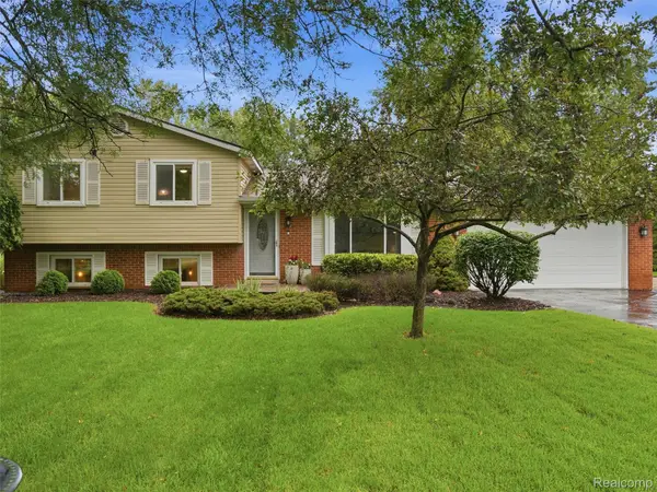 1200 N Alstott Drive, Howell, MI 48843