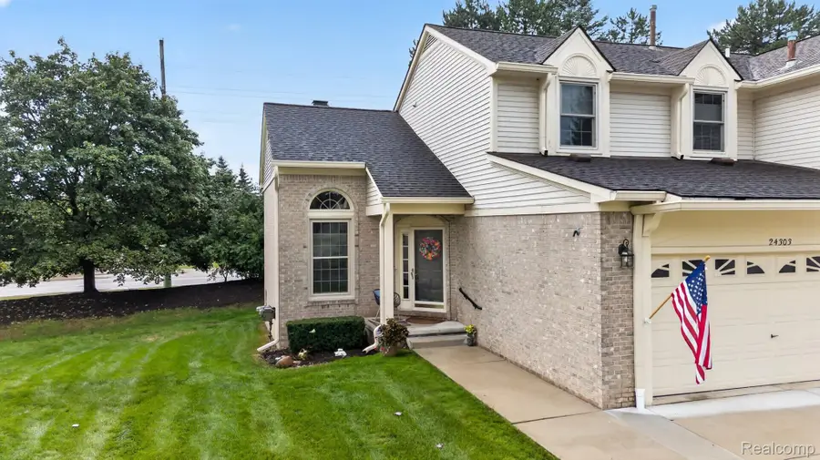 24303 Weathervane Court, Novi, MI 48374 - #3