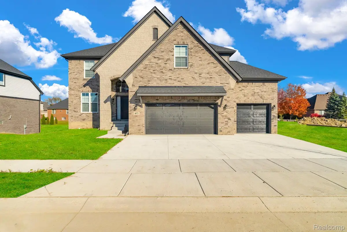 26608 Hidden Ridge Dr S Drive, Chesterfield, MI 48051 - #1