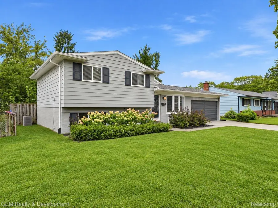 910 Virginia Street, Plymouth, MI 48170 - #2