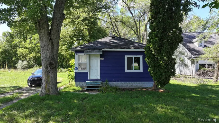 1192 S Belsay Road, Burton, MI 48509 - #2