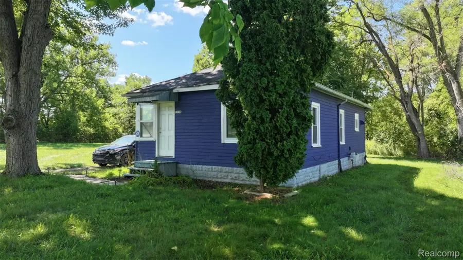1192 S Belsay Road, Burton, MI 48509 - #3
