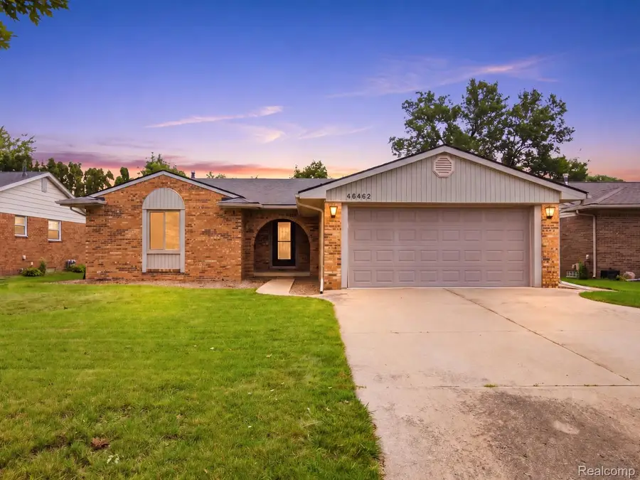 46462 Peach Grove Avenue, Macomb, MI 48044 - #2