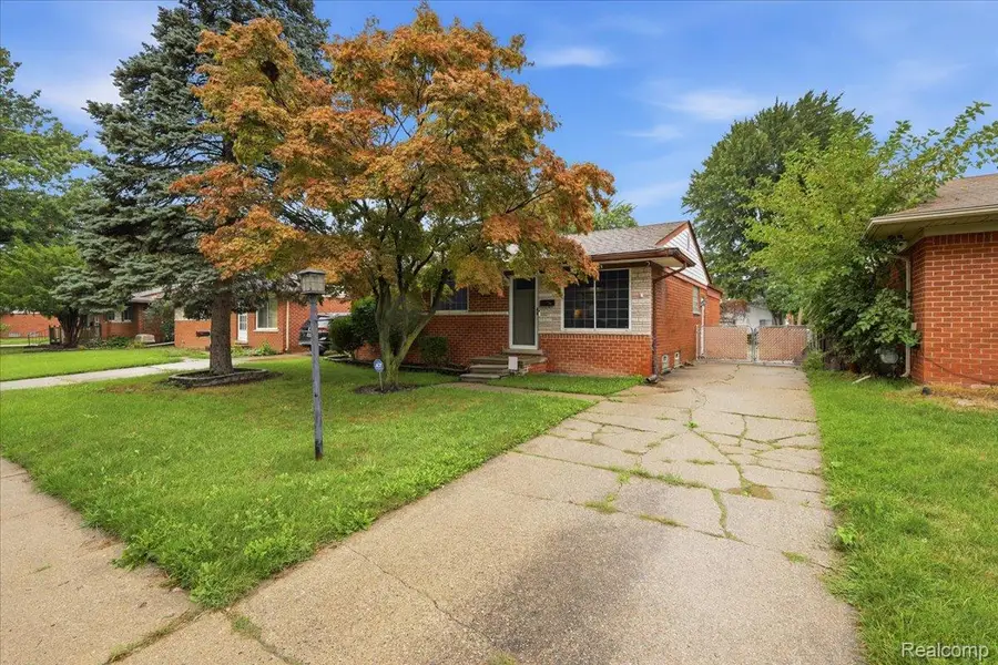 20435 Catalano Street, Clinton Township, MI 48035 - #2