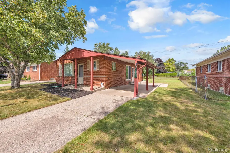 27330 Midway Street, Dearborn Heights, MI 48127 - #2