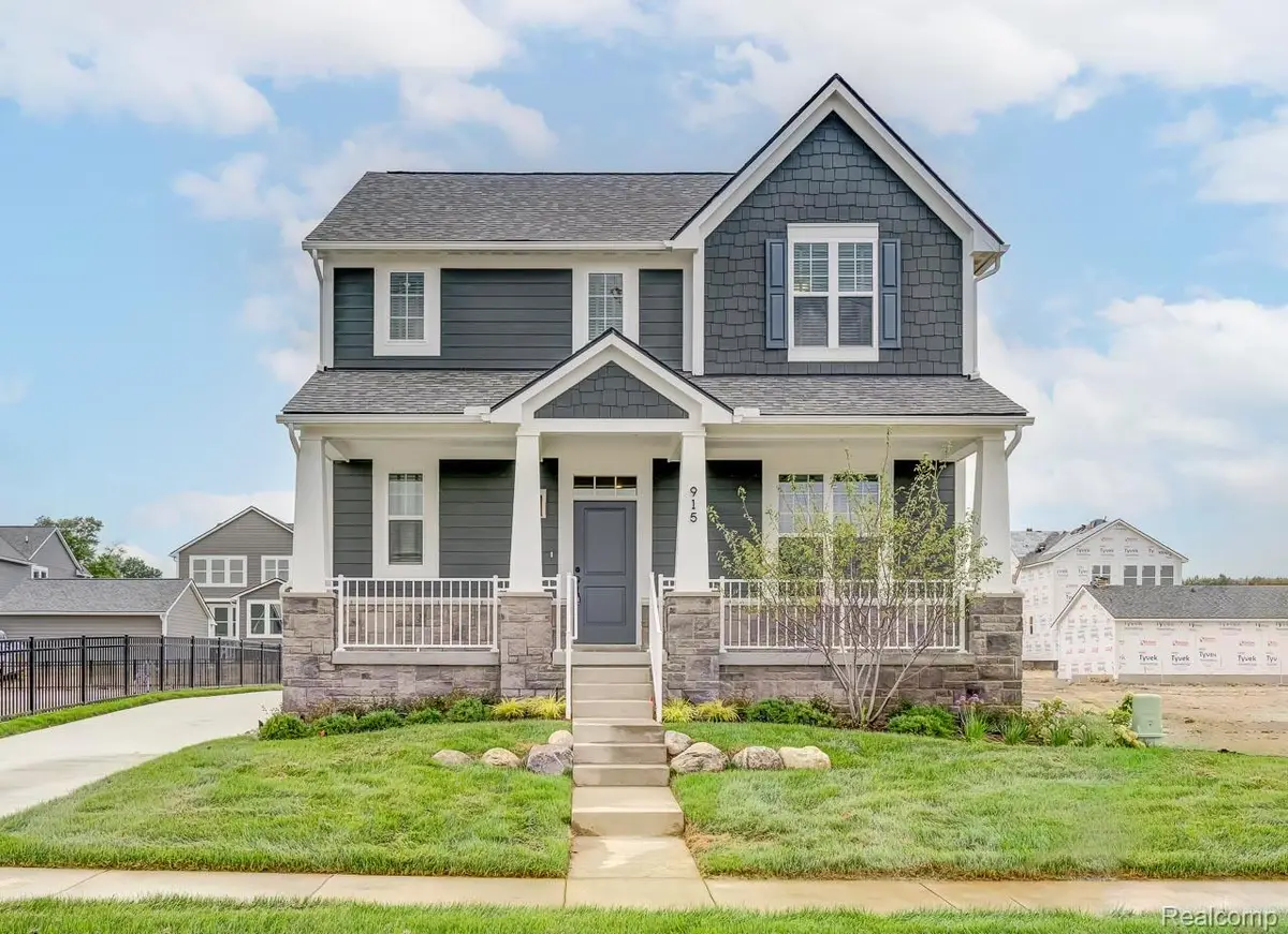 750 Schalm Dr, Clawson, MI 48017 - #1