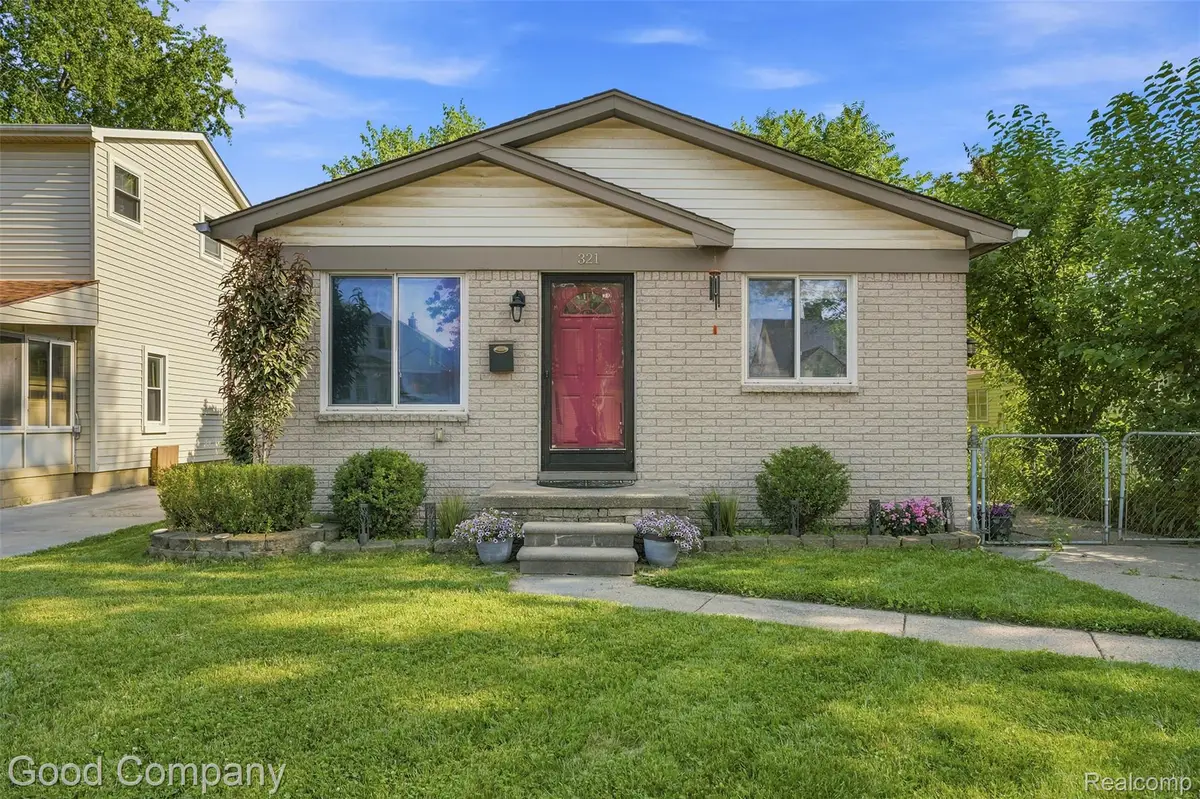 321 Manatee Avenue, Hazel Park, MI 48030 - #1