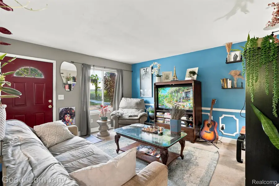 321 Manatee Avenue, Hazel Park, MI 48030 - #2