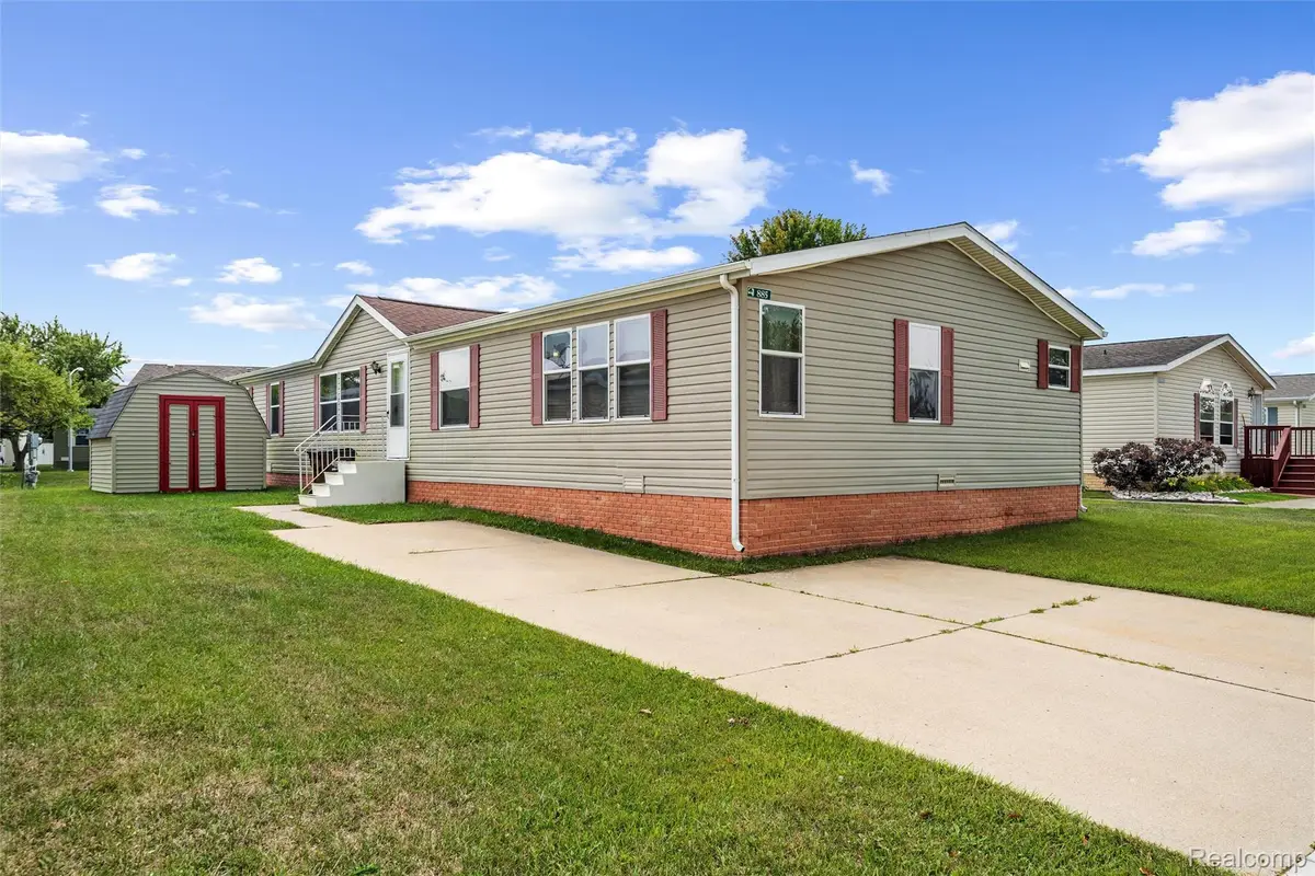 885 Tanner Landing, Monroe, MI 48161 - #1