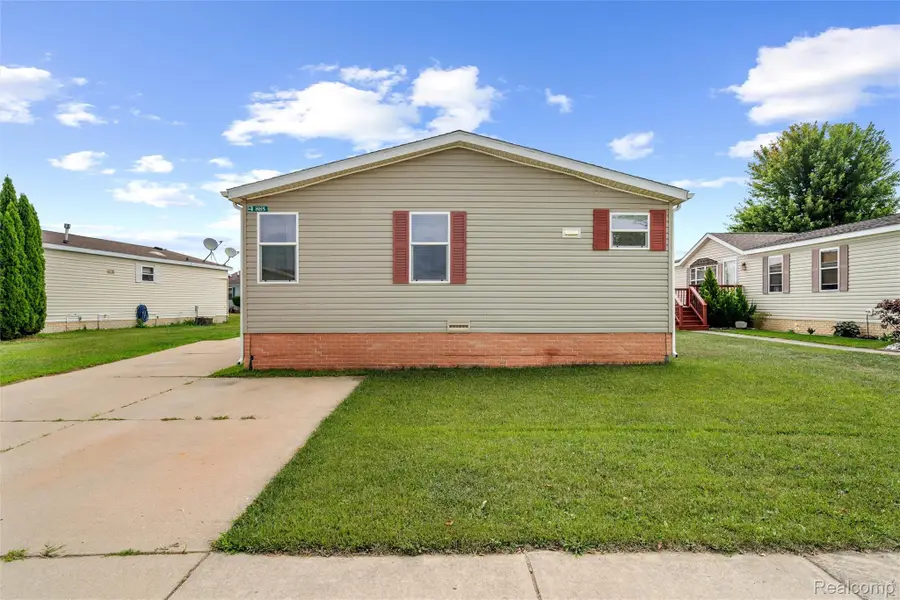 885 Tanner Landing, Monroe, MI 48161 - #3