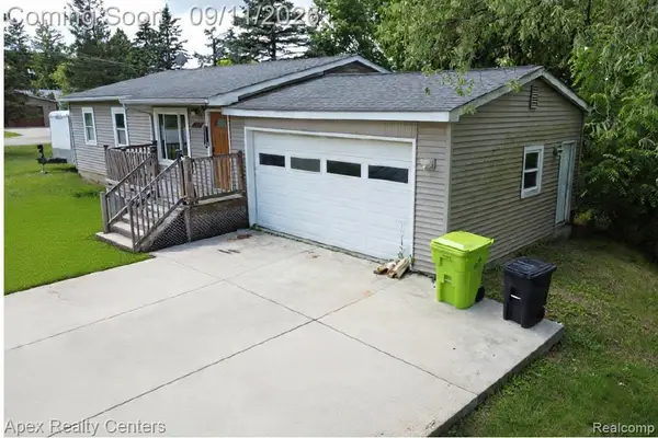 10530 Parshall Avenue, WhiteLake, MI 48386