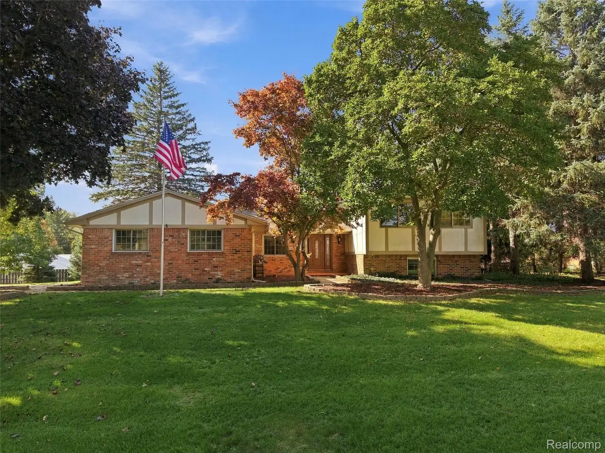 5150 Glengate Road, Rochester, MI 48306 - #1