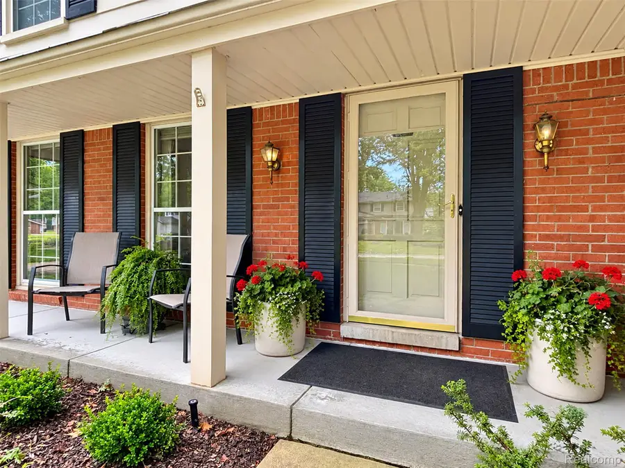 30025 Spring River Drive, Southfield, MI 48076 - #2