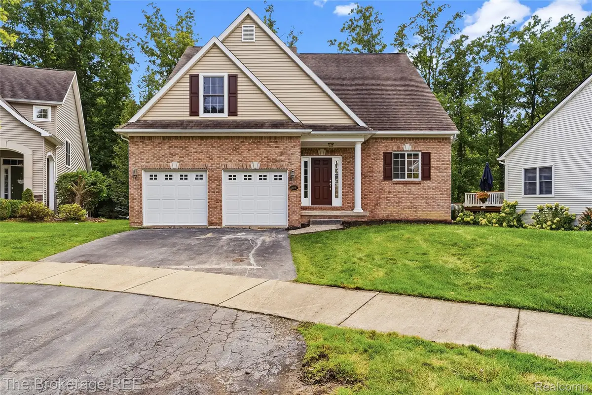 10199 Edgewood Drive, Grand Blanc, MI 48439 - #1