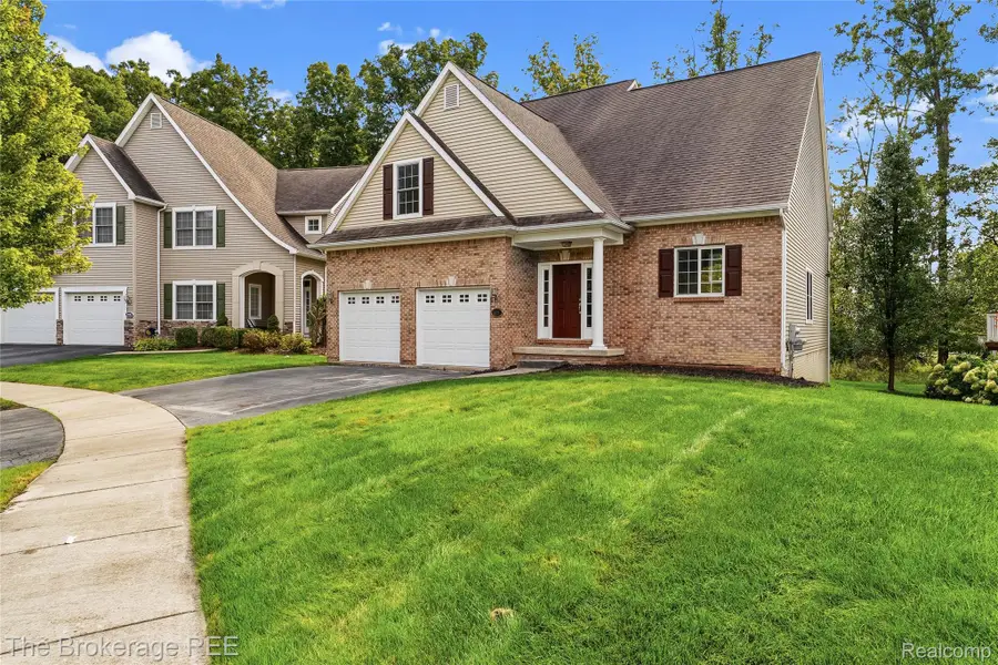 10199 Edgewood Drive, Grand Blanc, MI 48439 - #3