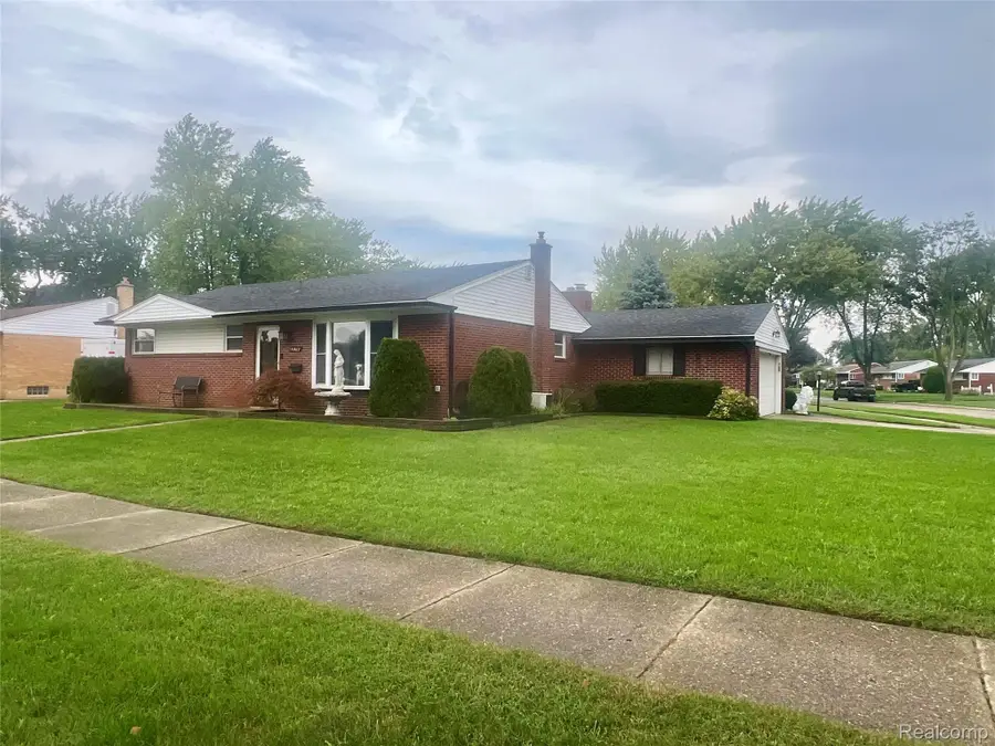 11507 Farthing Drive, Sterling Heights, MI 48314 - #3