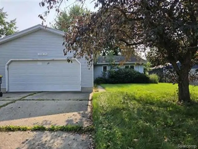 1001 S Clinton Avenue, Saint Johns, MI 48879 - #1