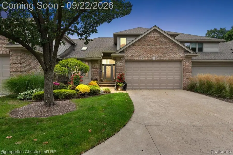 980 Sunset Drive, Waterford, MI 48328 - #2