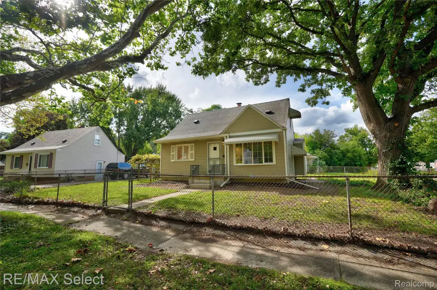1602 Blackberry Lane, Flint, MI 48507 - #3