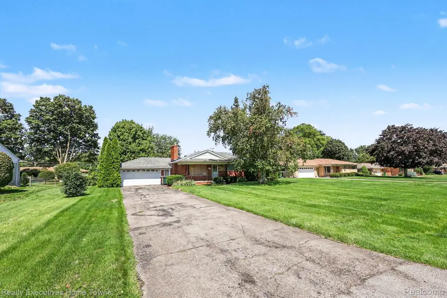 4331 Montgomery Drive, Shelby, MI 48316 - #3