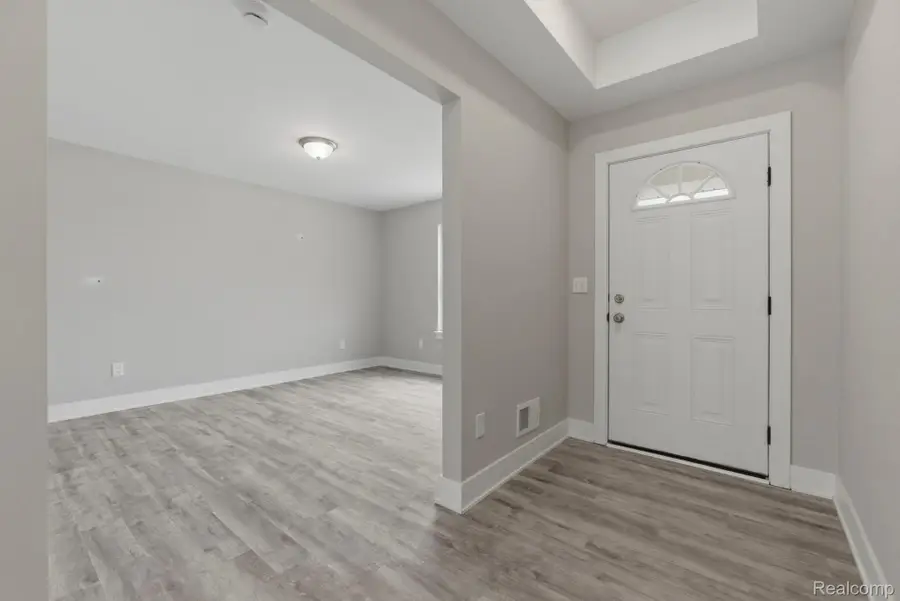 2279 Baltimore, Davison, MI 48423 - #3