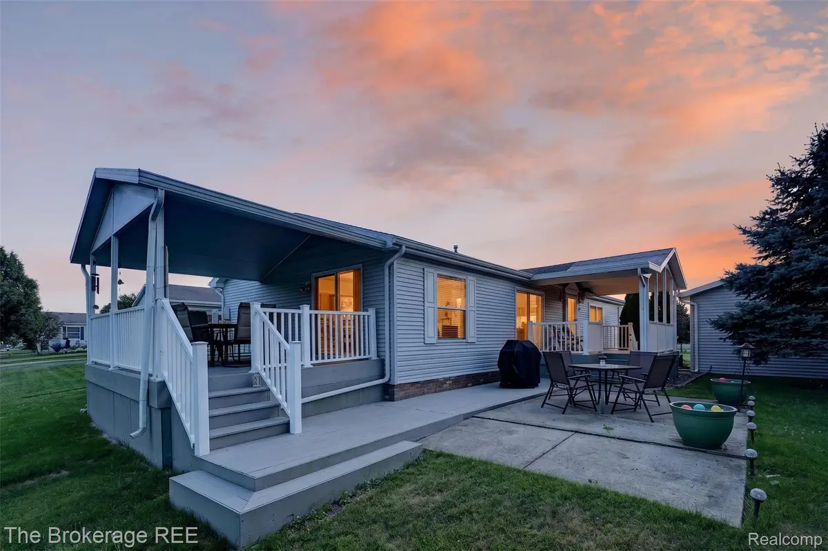 129 Ashley Circle, Swartz Creek, MI 48473 - #1