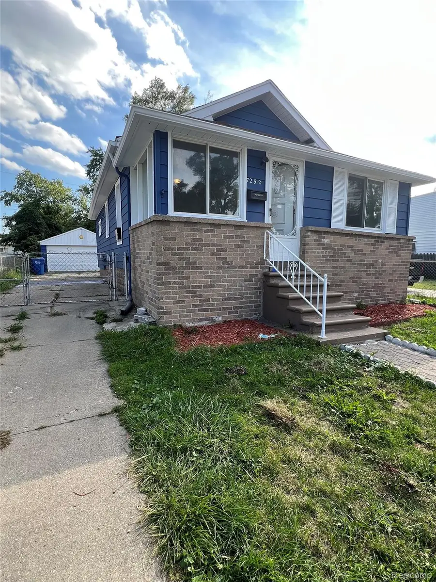 7252 Packard Avenue, Warren, MI 48091 - #2