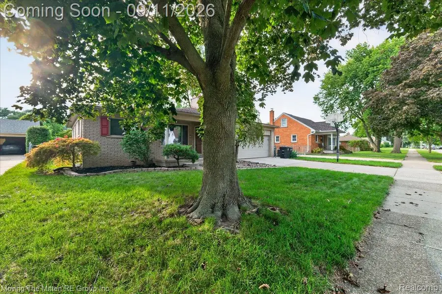 8933 Danzig Street, Livonia, MI 48150 - #3