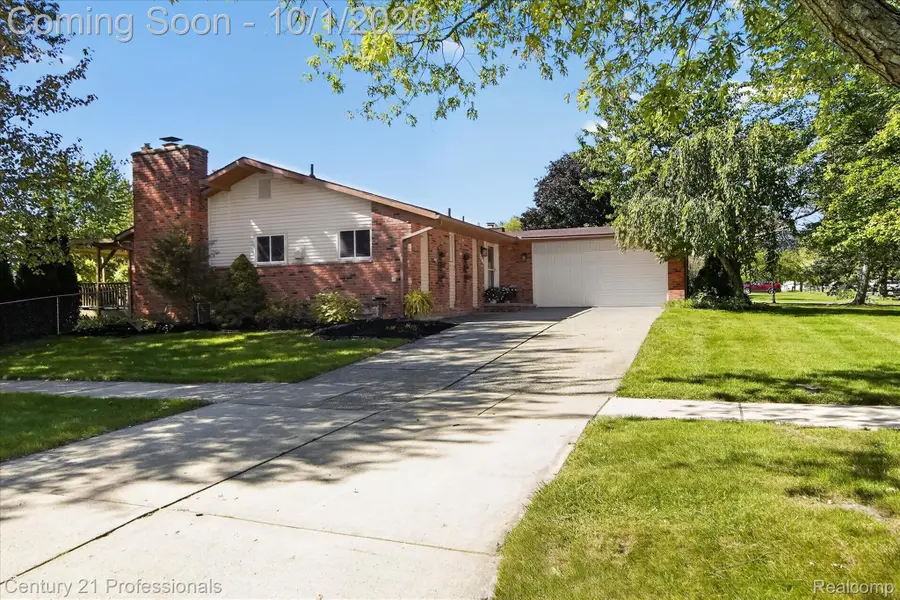 36471 Gardner Street S, Livonia, MI 48152 - #3