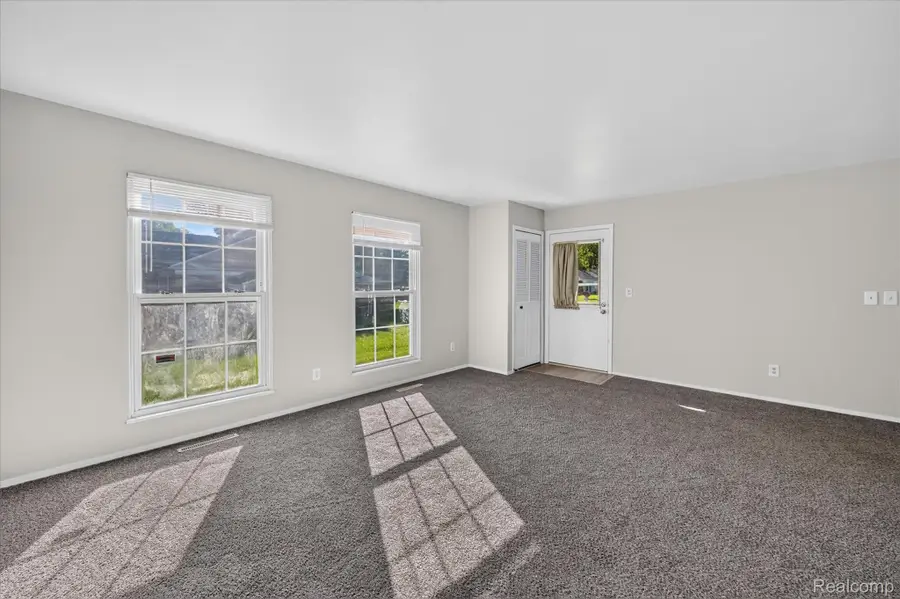 3055 Vineyard Lane, Flushing, MI 48433 - #3