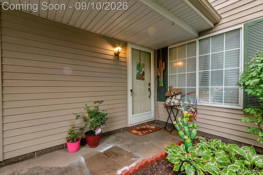 938 Saybrook Drive #10, Waterford, MI 48327 - #2