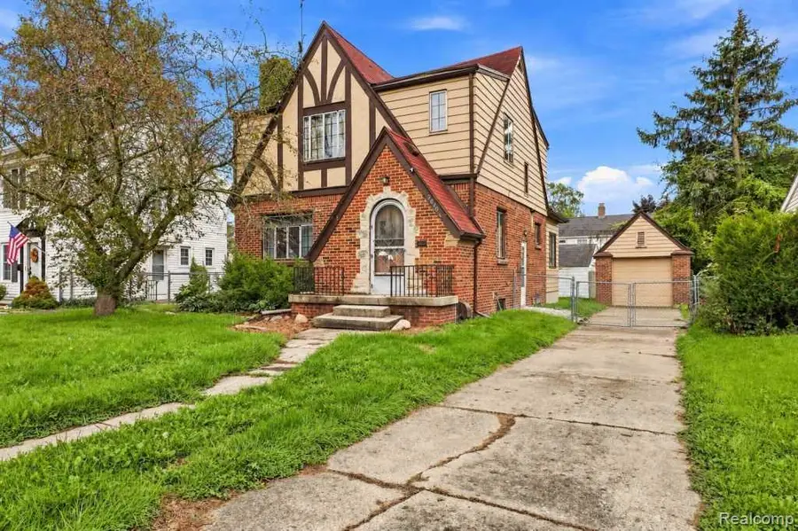 2030 Pierce Street, Flint, MI 48503 - #2