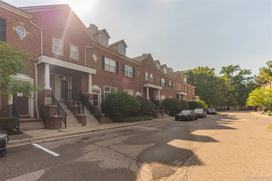 16942 Farmington Road #24, Livonia, MI 48154 - #3