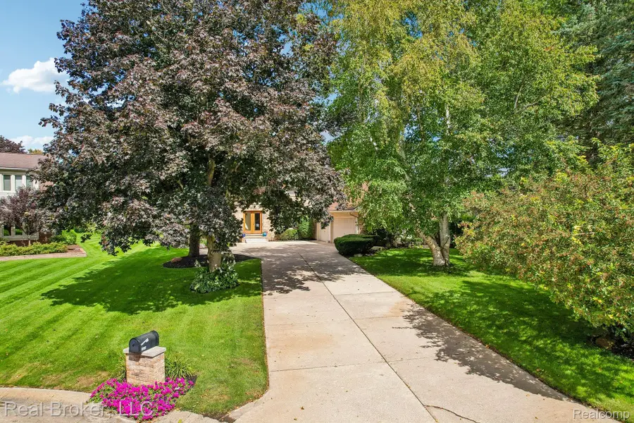 3630 Car Drive, Commerce Township, MI 48382 - #3