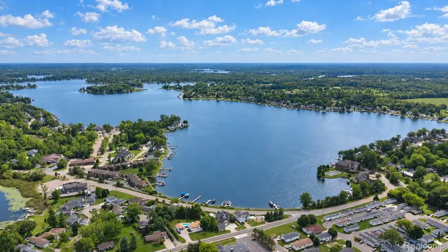 2288 N Long Lake Road, Fenton, MI 48430 - #3
