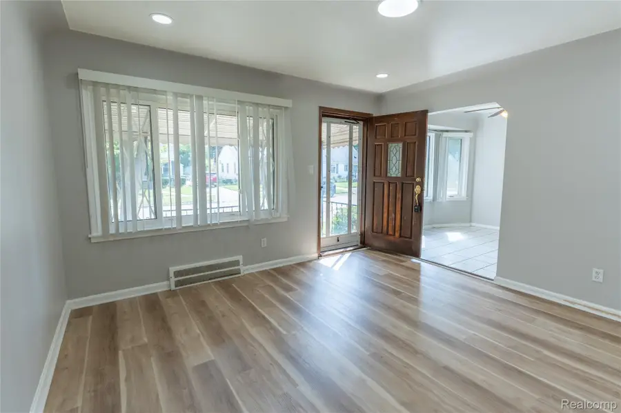 2120 Geneva Street, Dearborn, MI 48124 - #3