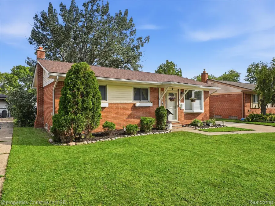 31214 Birchwood Street, Westland, MI 48186 - #3