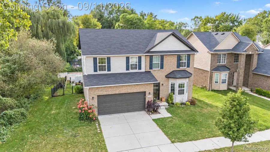 19430 Granger Drive, Brownstown, MI 48174 - #2