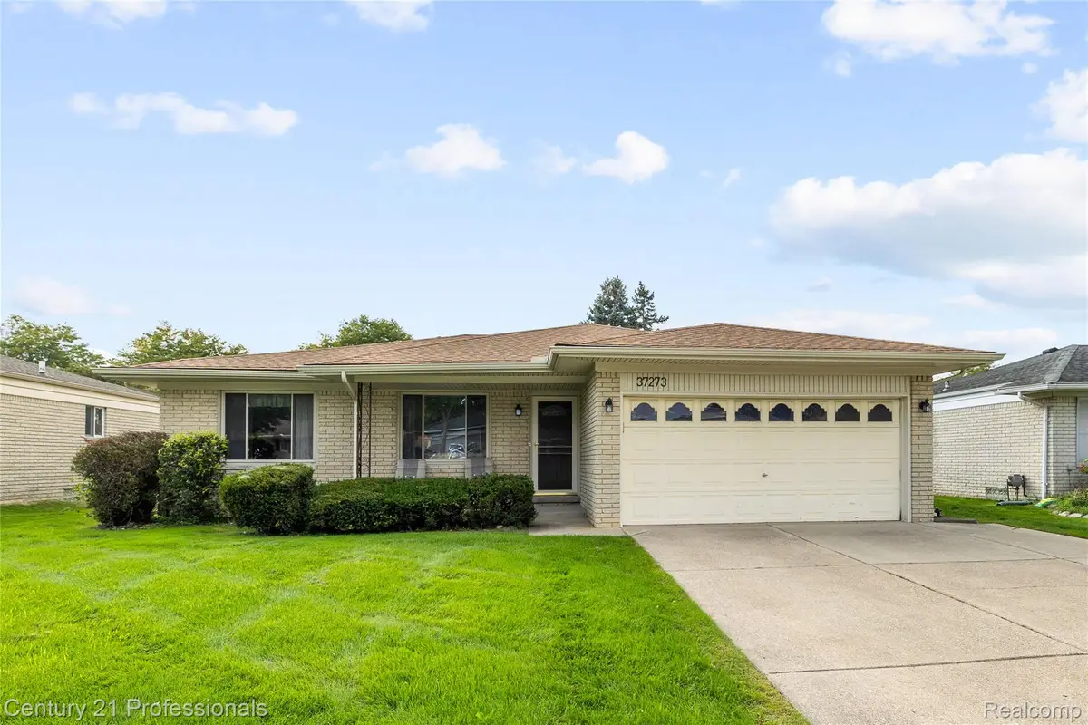37273 Hacker Drive, Sterling Heights, MI 48310 - #1