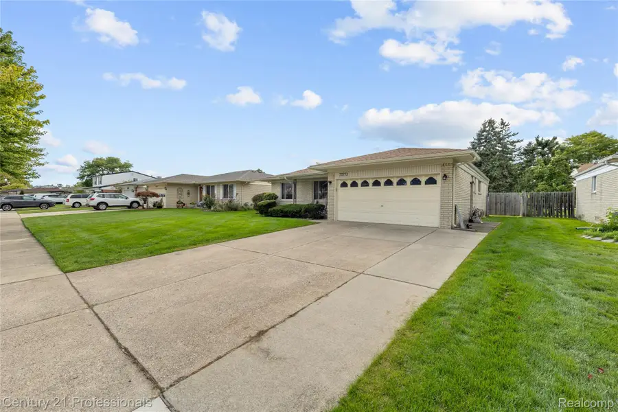 37273 Hacker Drive, Sterling Heights, MI 48310 - #3
