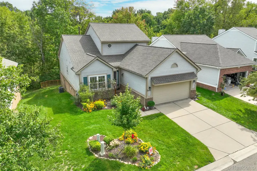 41601 Sleepy Hollow Drive, Novi, MI 48377 - #3