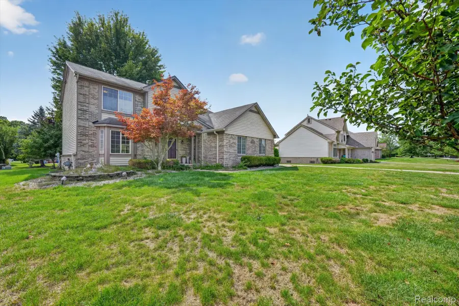 24349 Millcreek Court, Farmington Hills, MI 48336 - #2